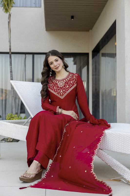 WOMEN'S PURE VICHITRA SILK GOWN SET'S
