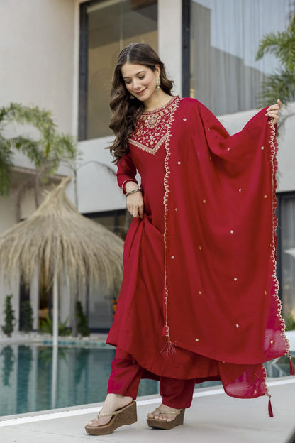 WOMEN'S PURE VICHITRA SILK GOWN SET'S