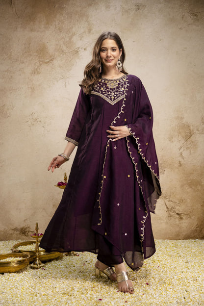WOMEN'S PURE VICHITRA SILK GOWN SET'S