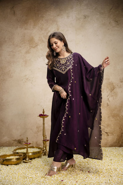 WOMEN'S PURE VICHITRA SILK GOWN SET'S