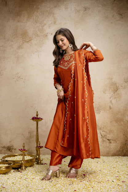 WOMEN'S PURE VICHITRA SILK GOWN SET'S