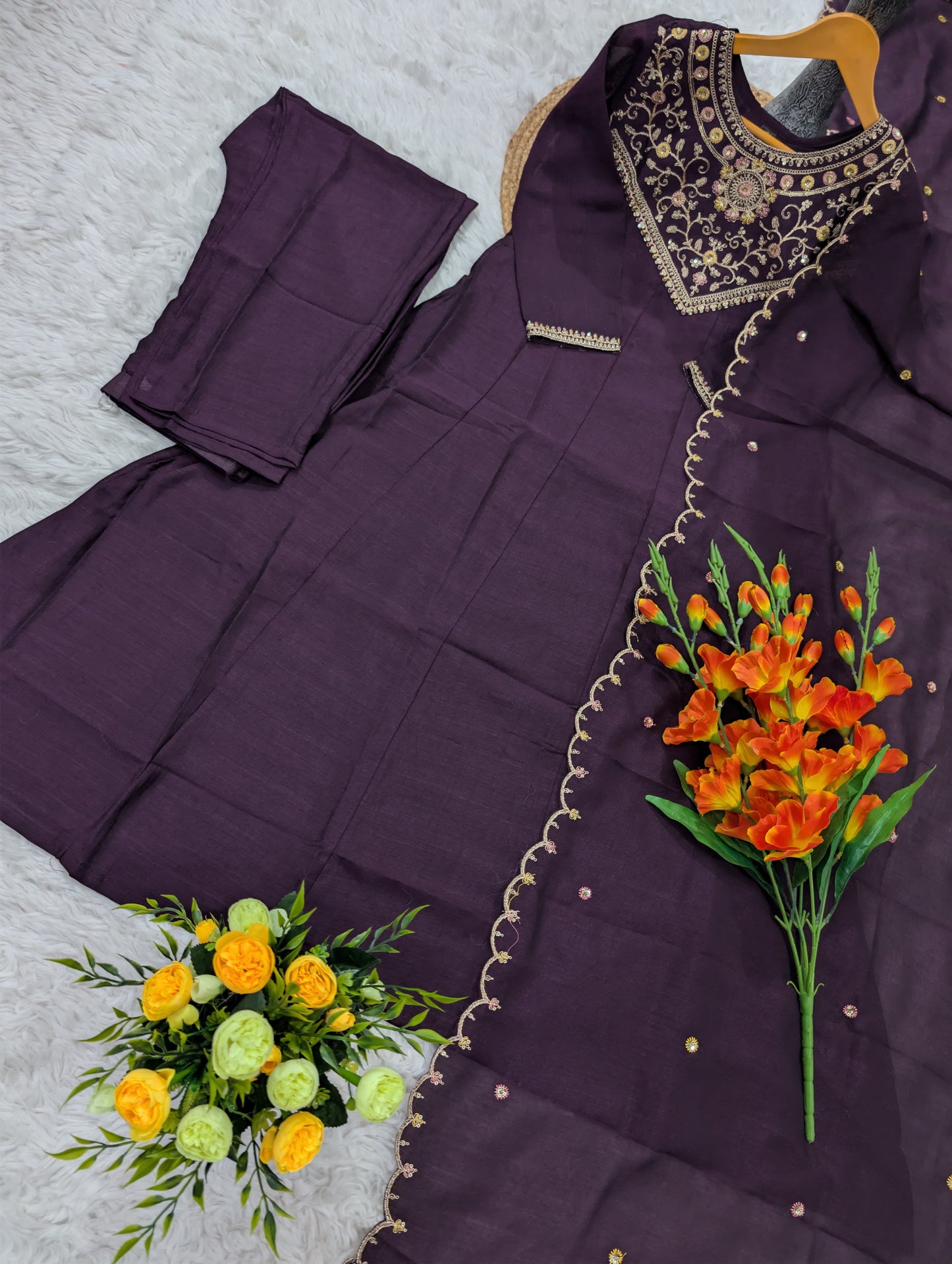 WOMEN'S PURE VICHITRA SILK GOWN SET'S