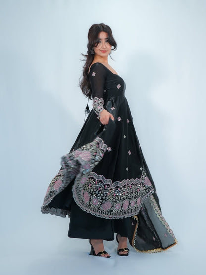 Designer Anarkali Set – Elegant Ethnic Wear