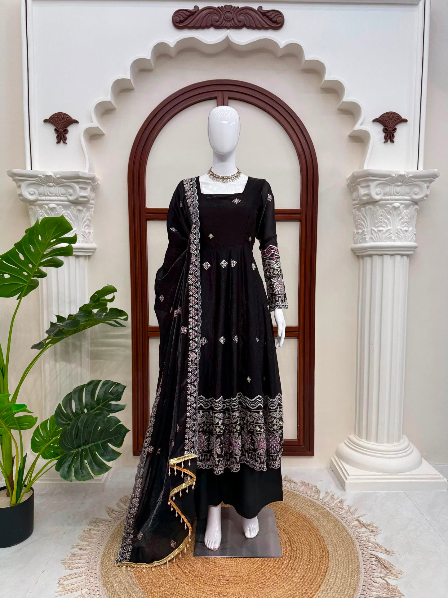 Designer Anarkali Set – Elegant Ethnic Wear