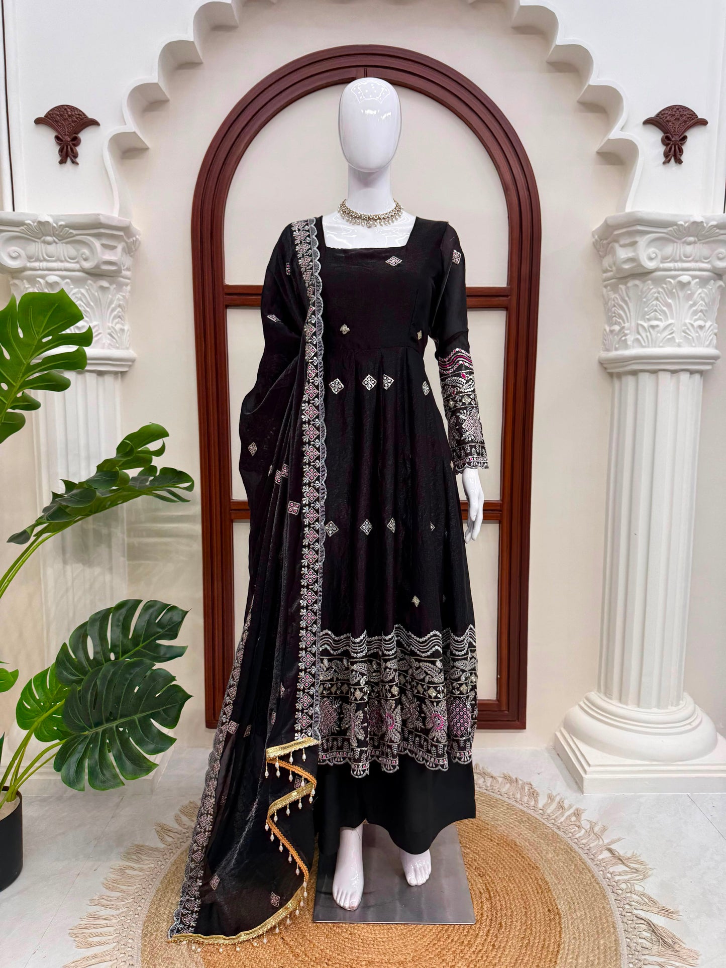 Designer Anarkali Set – Elegant Ethnic Wear