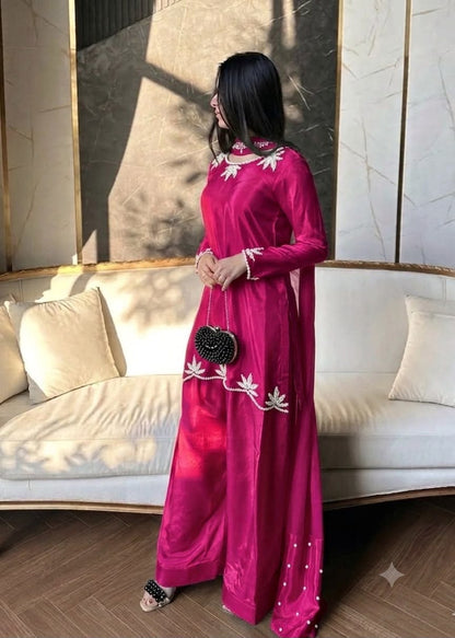 NEW ĐĚSIGNER PARTY WEAR TOP AND FARSI SALVAR. WITH FANCY DUPPATA WITH &nbsp;EMBROIDERY WORK