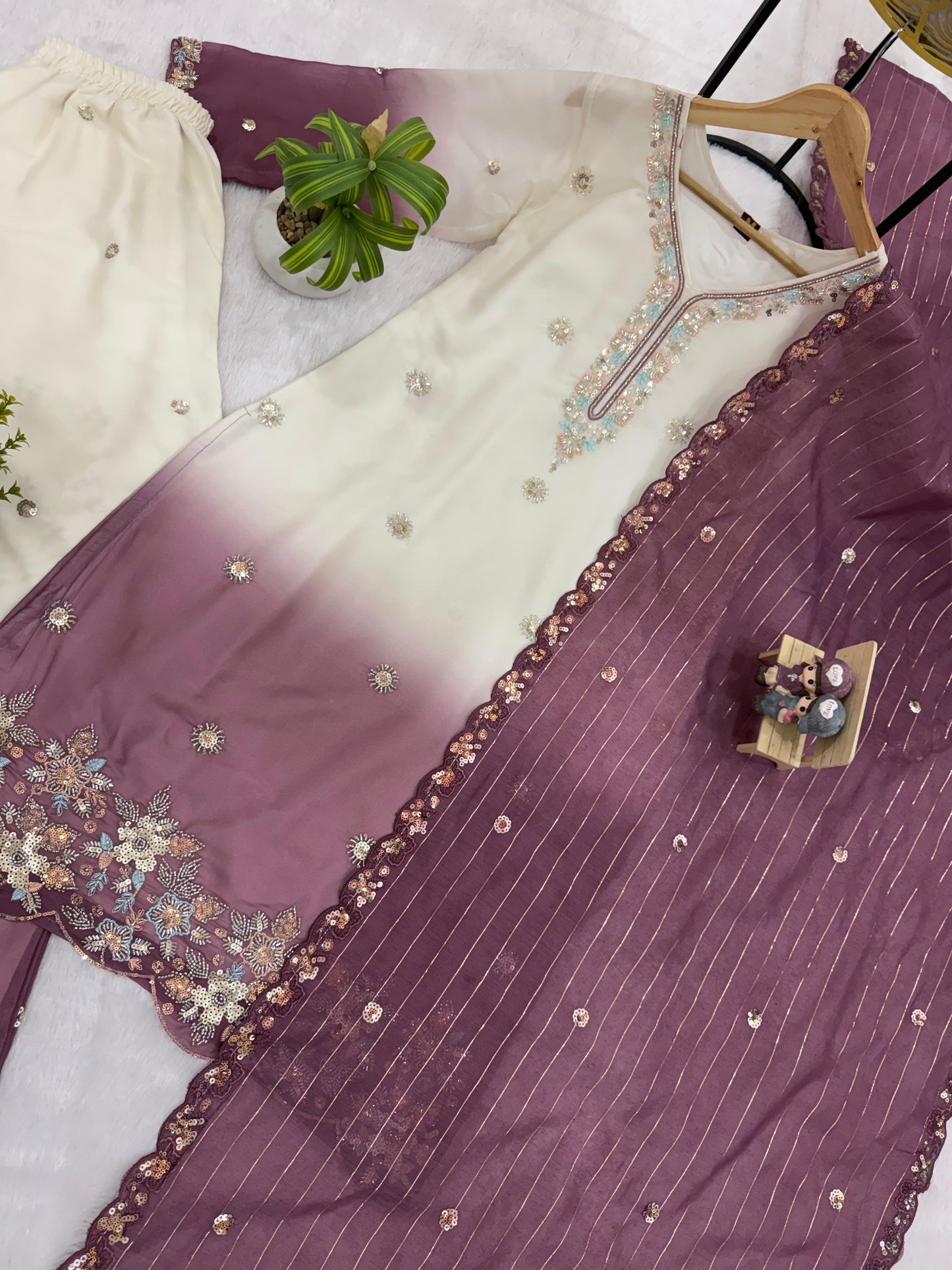 3 PIECES KURTI, PLAZZO & DUPATTA