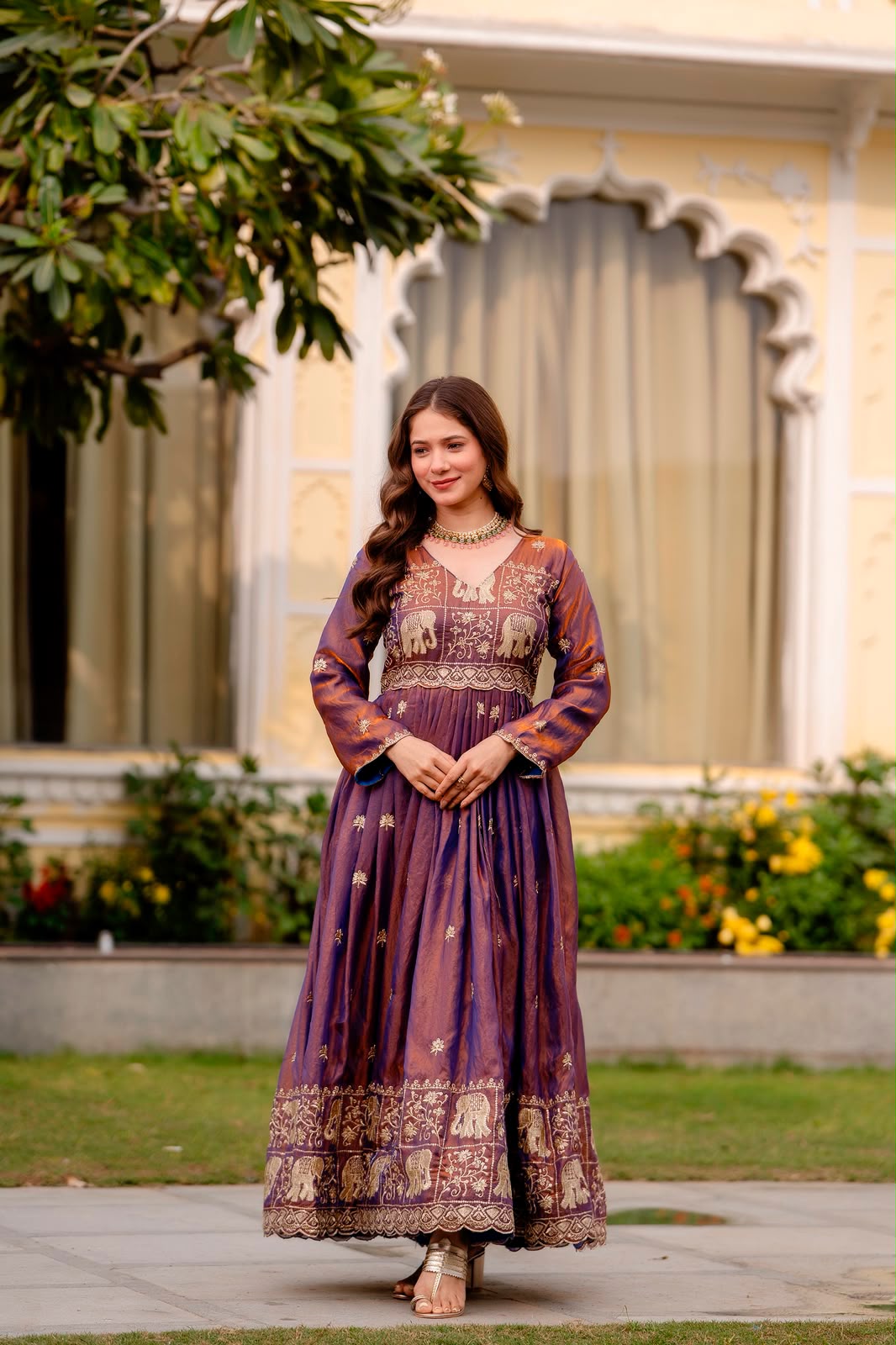 EXCLUSIVE REAL MODELING GOWN