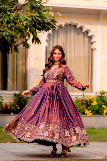 EXCLUSIVE REAL MODELING GOWN