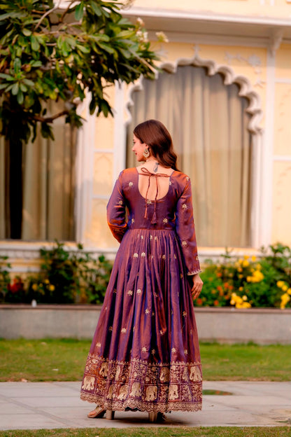 EXCLUSIVE REAL MODELING GOWN