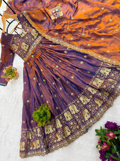 EXCLUSIVE REAL MODELING GOWN