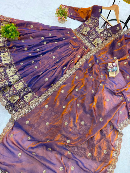 EXCLUSIVE REAL MODELING GOWN
