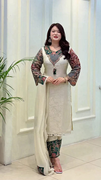 BANARASI WIVING SPECIAL SUIT SET