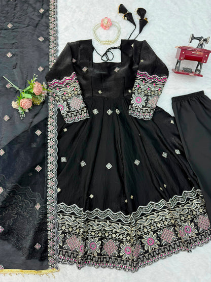 Designer Anarkali Set – Elegant Ethnic Wear